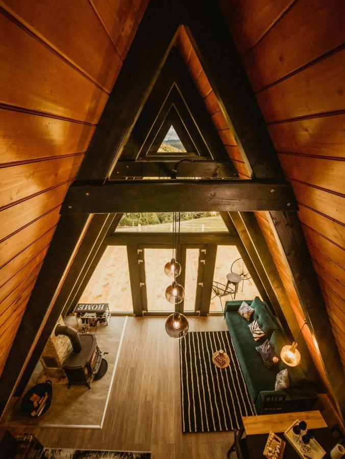 La Koltau A-Frame Hotel Mărişel Exterior foto