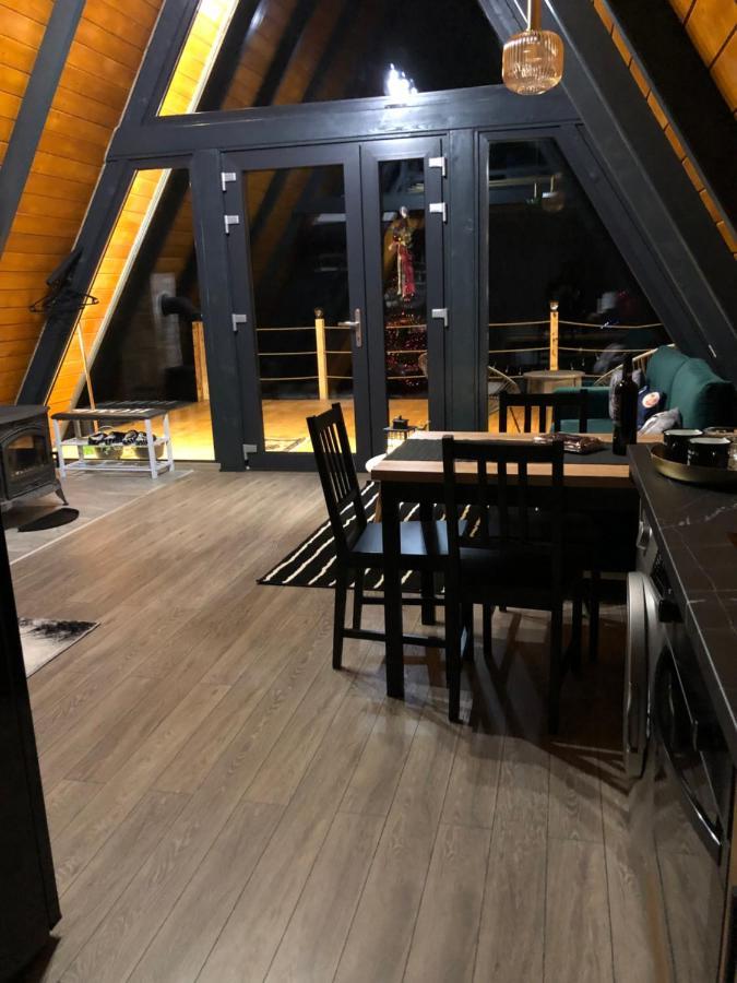 La Koltau A-Frame Hotel Mărişel Exterior foto